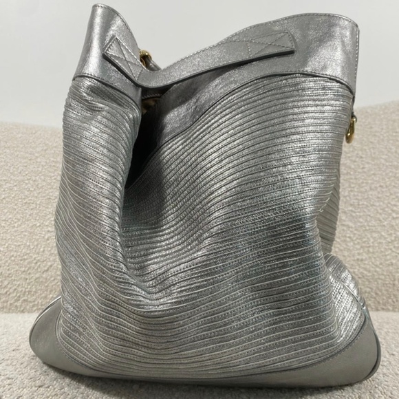 Authentic Pre-Owned Burberry Silver Leather Extra Large Ribbed Motorcycle Bag - Picture 7 of 16